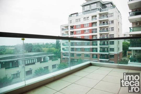 3 bedrooms apartment, with lake view